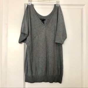 NY and Co: Gray top w/ Dolman style sleeves